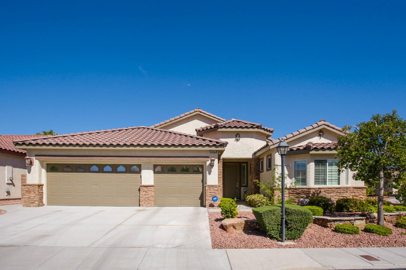 25697 HIGHLY SOUGHT AFTER SOUTHERN HIGHLANDS ONE STORY FOUR BEDROOM CORNER LOT WITH 3 CAR GARAGE