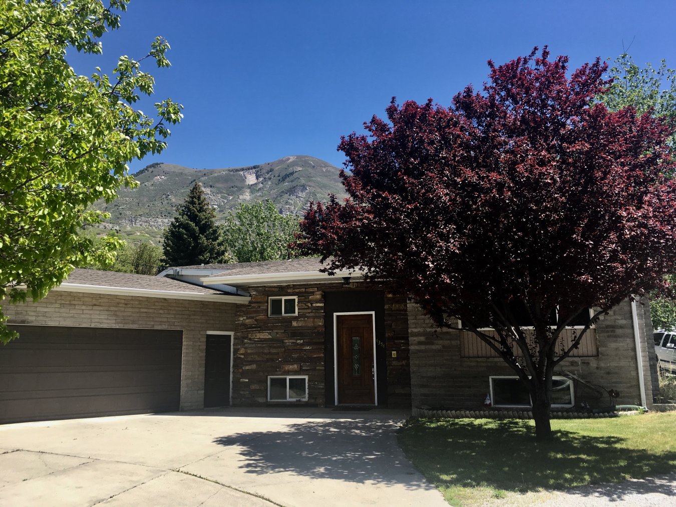 26130 Rare 1 acre horse property in the Manila area of Pleasant Grove surrounded by other Rural properties. One mile to entrance of