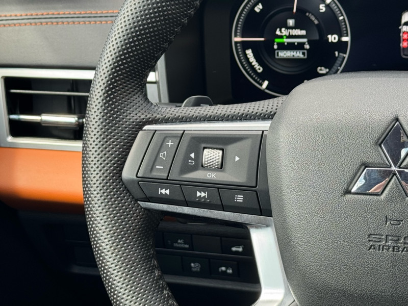 Mitsubishi Outlander PHEV 2023 - Image 15