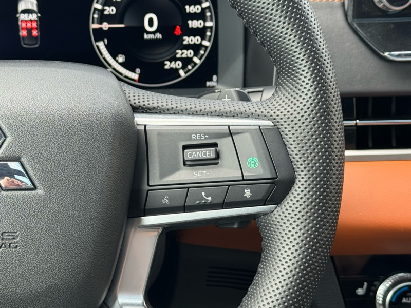 Mitsubishi Outlander PHEV 2023 - Image 16