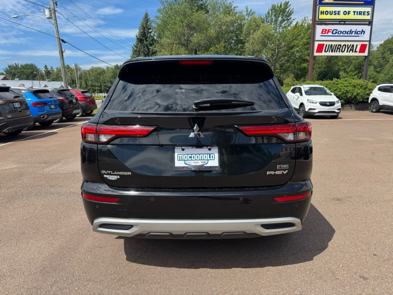 Mitsubishi Outlander PHEV 2023 - Image 6