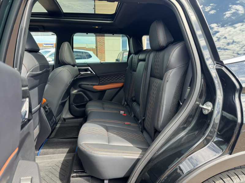 Mitsubishi Outlander PHEV 2023 - Image 26