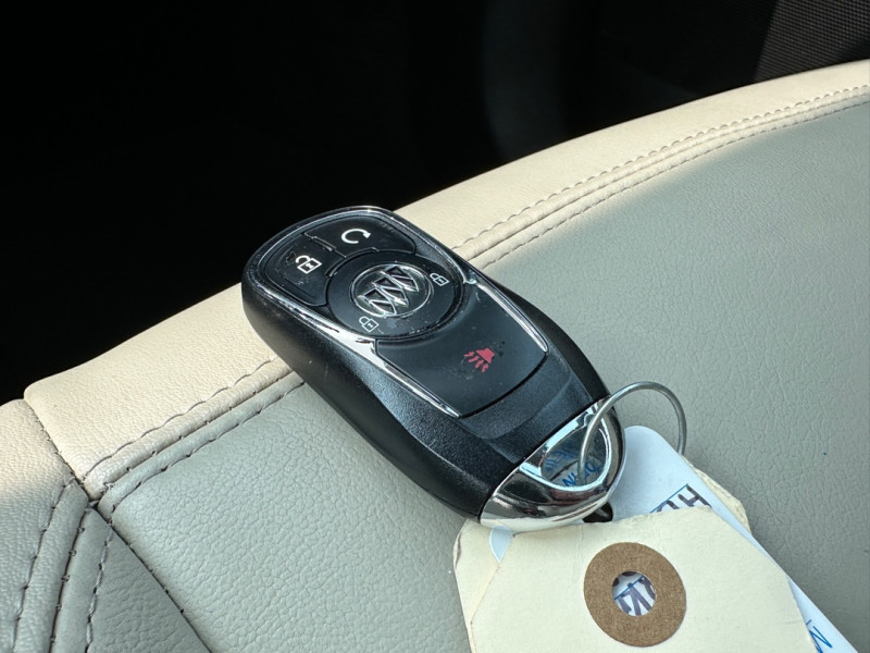 Buick Encore 2017 - Image 22