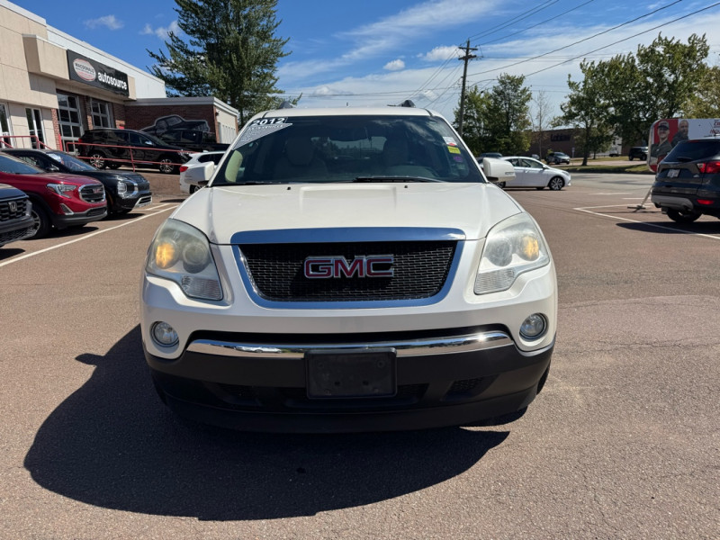 GMC Acadia 2012 - Image 2