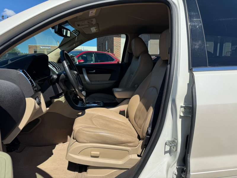 GMC Acadia 2012 - Image 11
