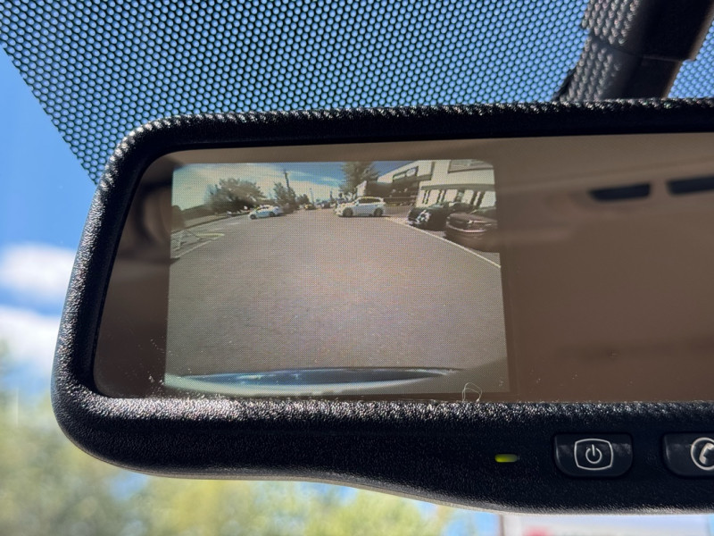 GMC Acadia 2012 - Image 22