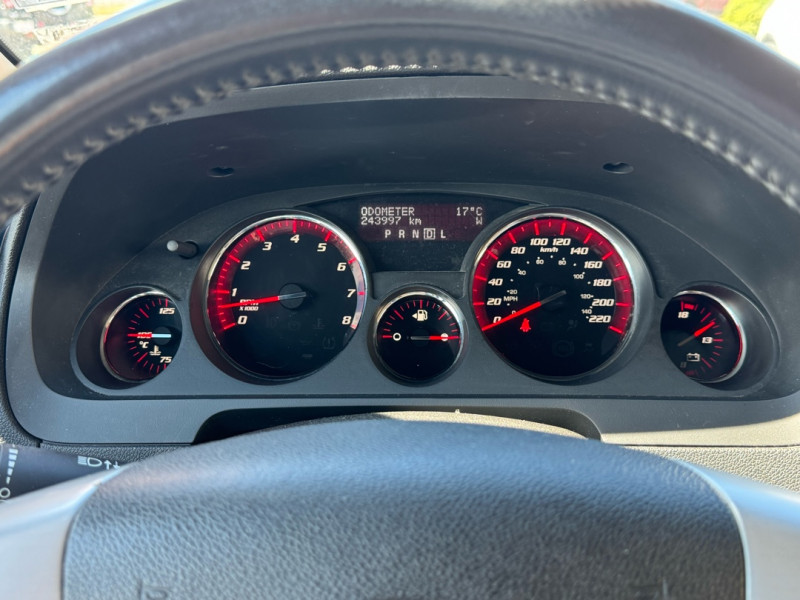 GMC Acadia 2012 - Image 16