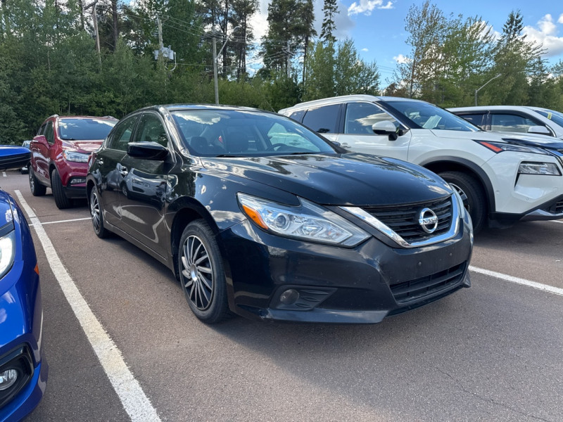 Nissan Altima 2016 - Image 2