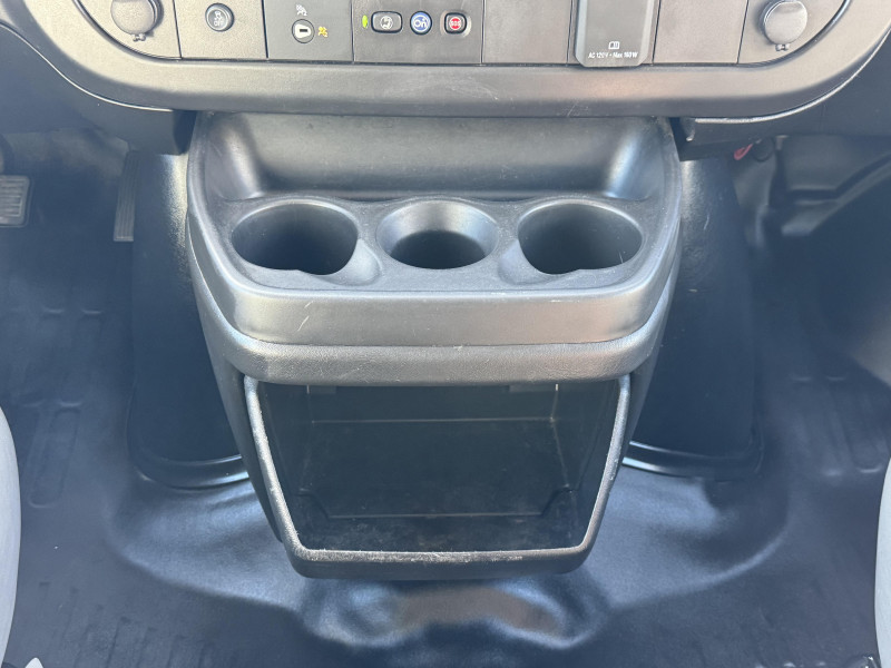 Chevrolet Express Cargo Van 2023 - Image 16
