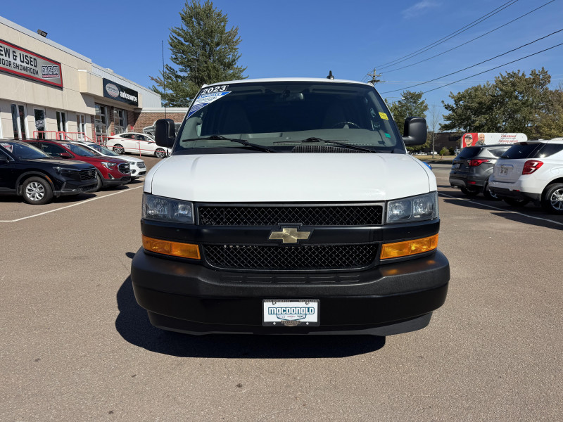 Chevrolet Express Cargo Van 2023 - Image 2
