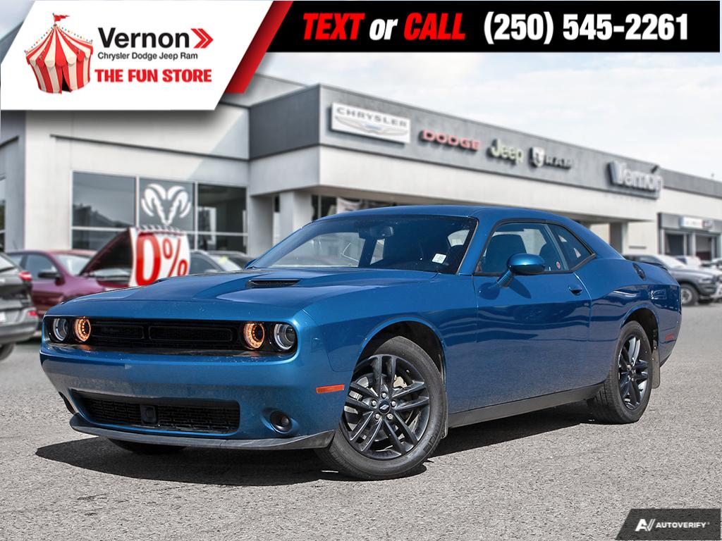 2022 Dodge Challenger SXT RWD