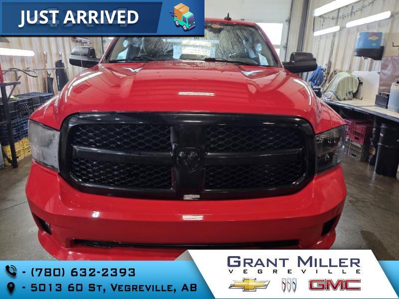 2020 RAM 1500 Classic Express Crew Cab SB 4WD