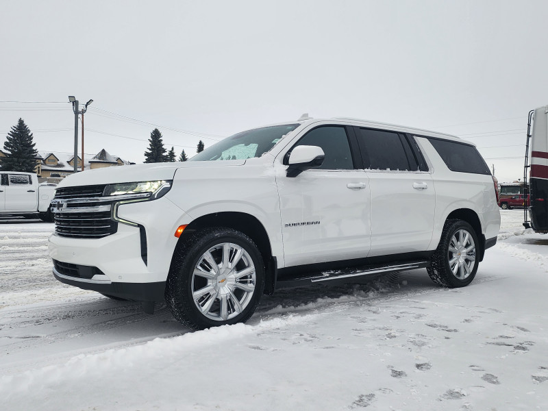 Chevrolet Suburban LT 4WD