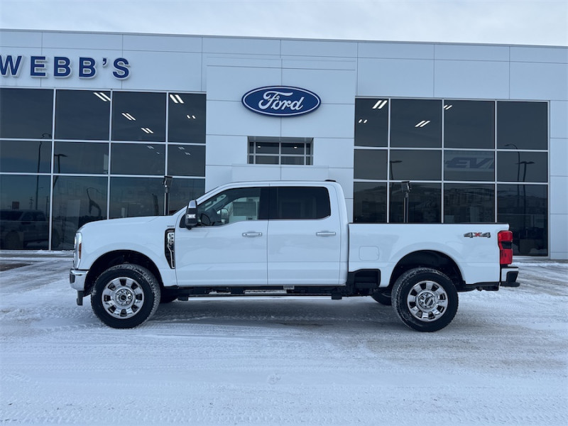 Ford F-350 Super Duty Lariat Crew Cab 4WD 2025