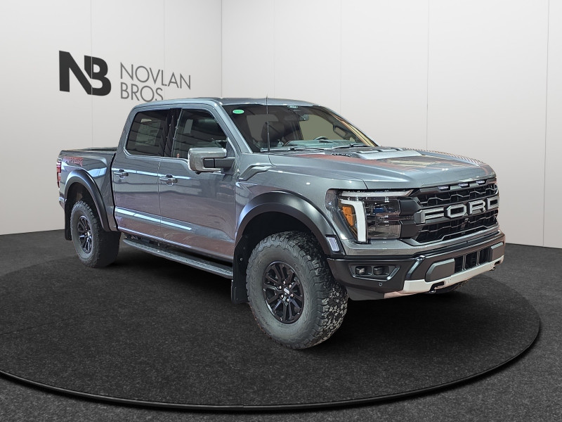 Ford F-150 Raptor SuperCrew 4WD 2025