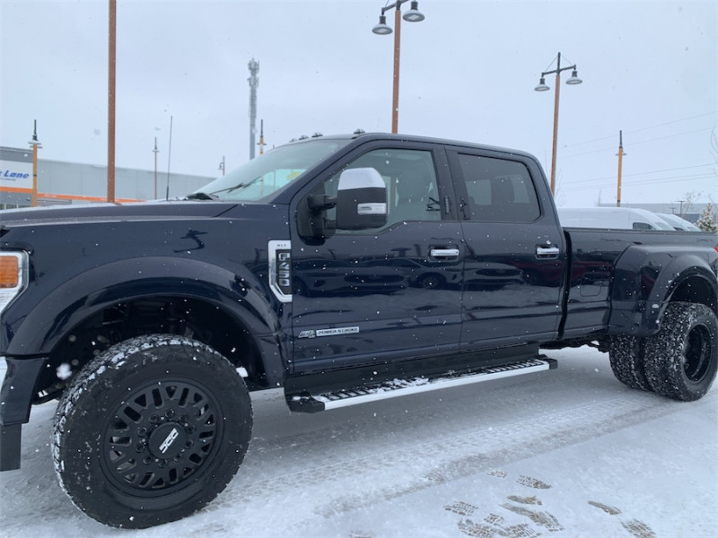 2022 Ford F-450 Super Duty XLT Crew Cab LB DRW 4WD