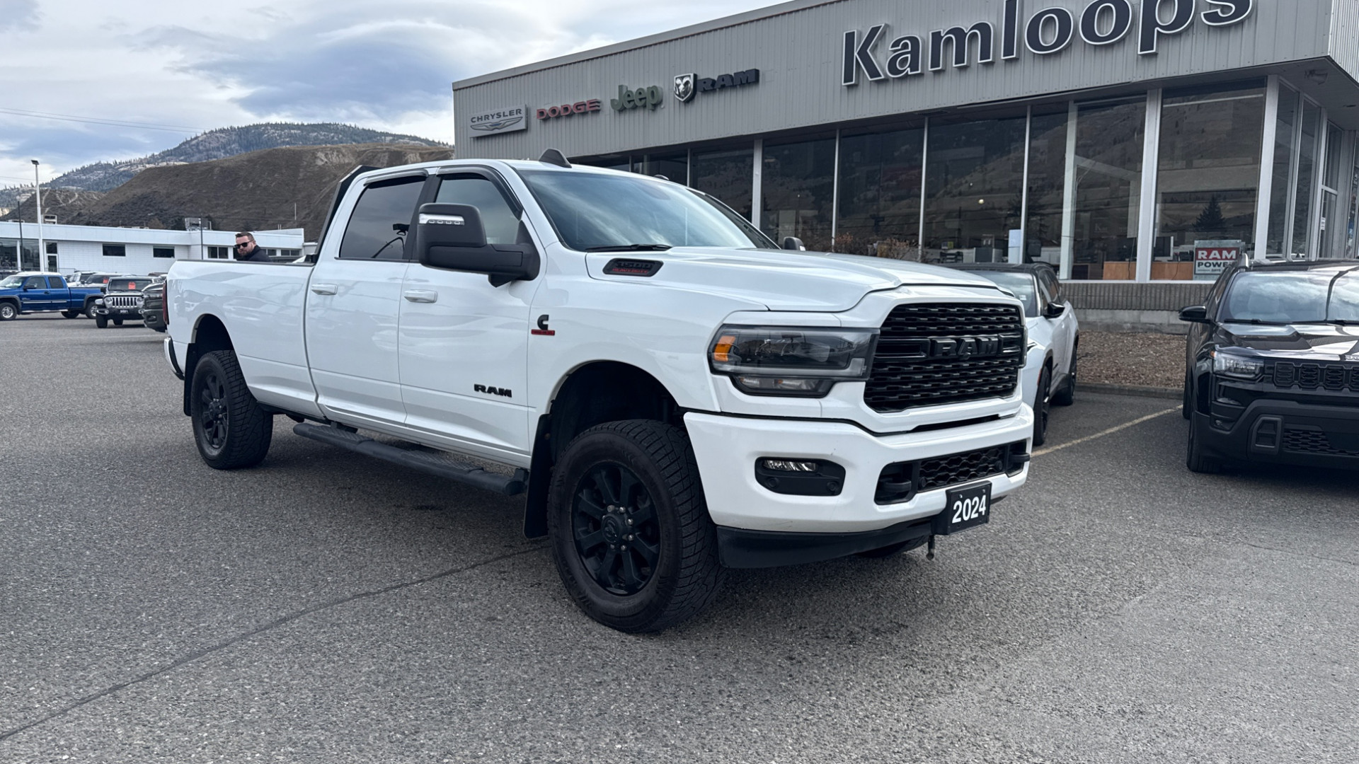 2024 RAM 3500 Big Horn Crew Cab LB 4WD