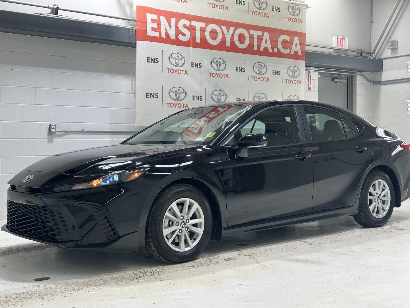 Toyota Camry SE FWD 2026