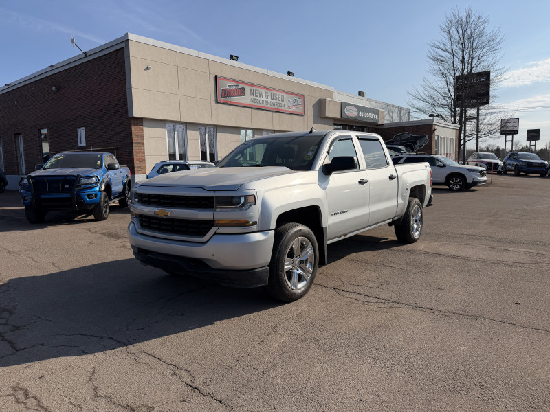 2018 Chevrolet Silverado 1500 Custom Crew Cab 4WD