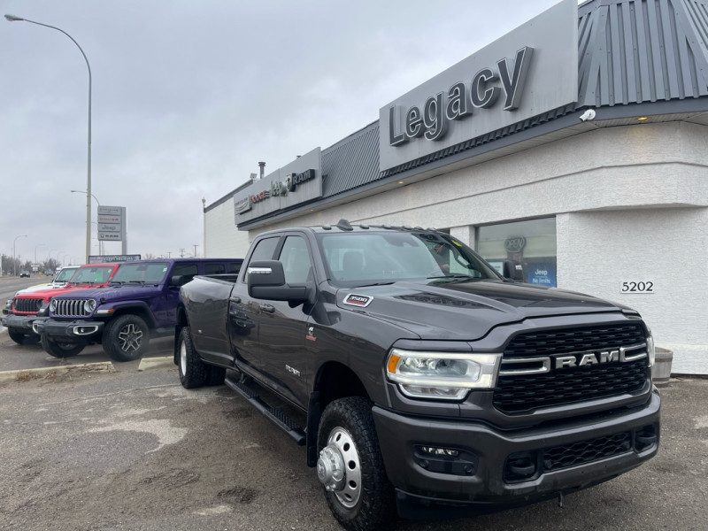 2024 RAM 3500 Big Horn Crew Cab LB DRW 4WD