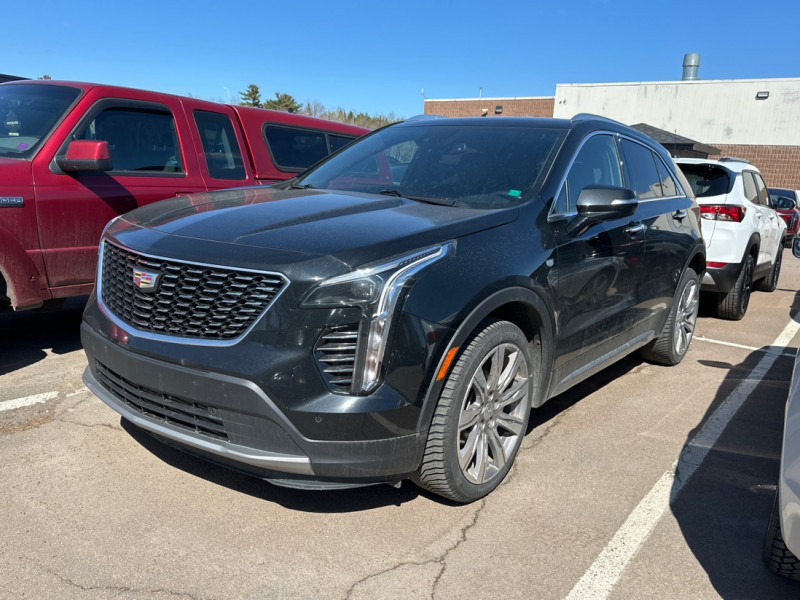 2022 Cadillac XT4 Premium Luxury AWD