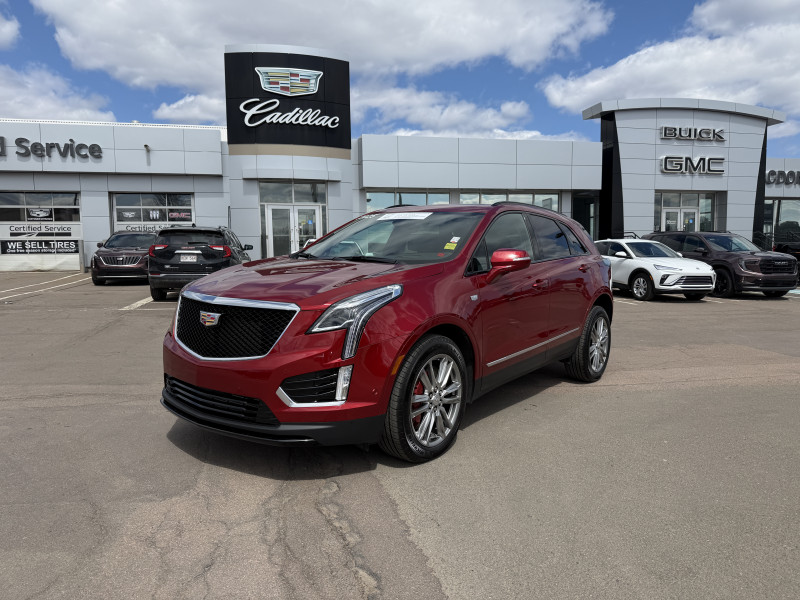 2025 Cadillac XT5 Sport AWD