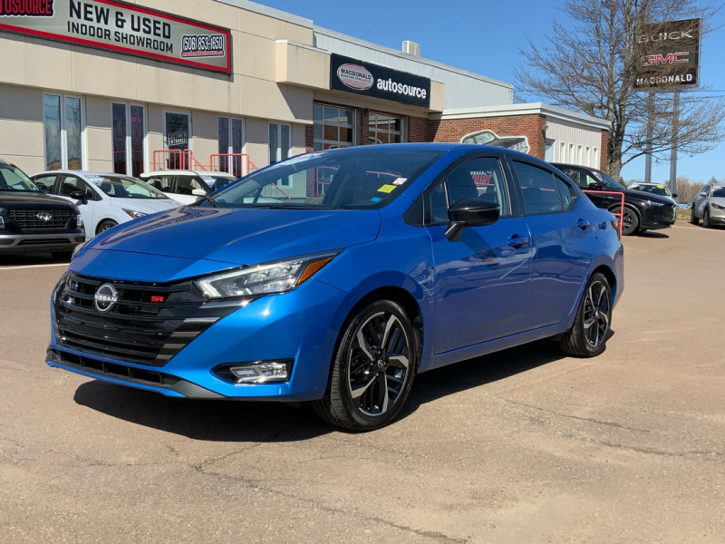 Nissan Versa SR FWD 2024
