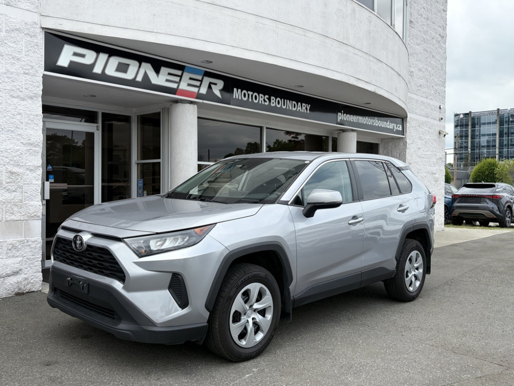 2022 Toyota RAV4 LE AWD