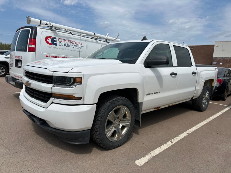 2018 Chevrolet Silverado 1500 Custom Crew Cab 4WD