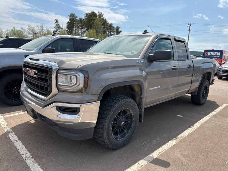 GMC Sierra 1500 Base Double Cab 4WD 2017