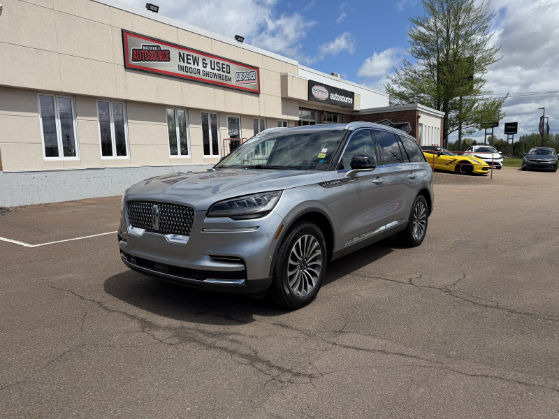 Silver Radiance Metallic Clearcoat 2023 Lincoln Aviator Reserve AWD SUV / Crossover All-Wheel Drive Automatic