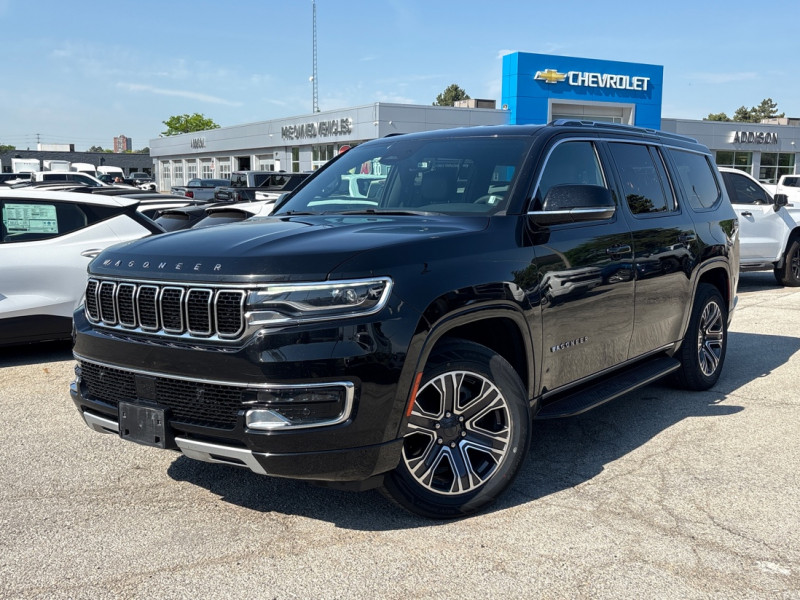 Diamond Black Crystal Pearl 2023 Jeep Wagoneer Series II 4WD SUV / Crossover Four-Wheel Drive Automatic
