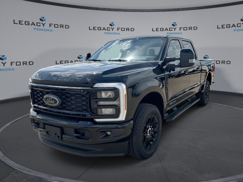 Agate Black 2026 Ford F-350 Super Duty Pickup Truck Four-Wheel Drive Automatic