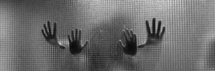 Cover image for post 'The Lure' 





by: Bunny Villaire, by Bunny