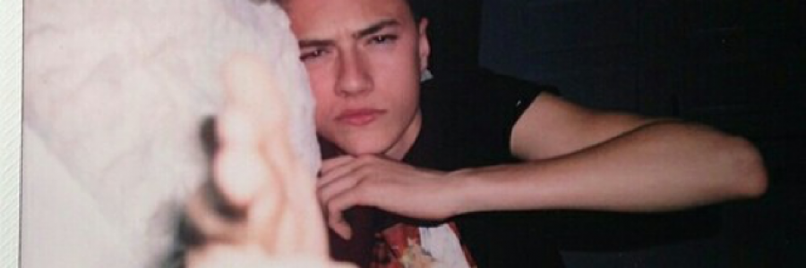 Cover image for post I Stare and I Wish, by SkinnyFire