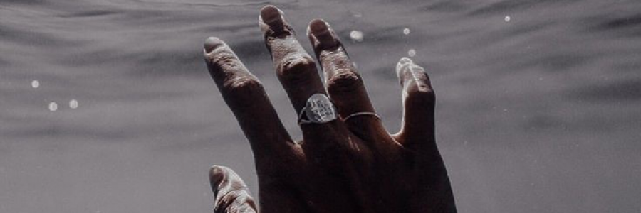 Cover image for post The Dark Escape Room, by yanarenae