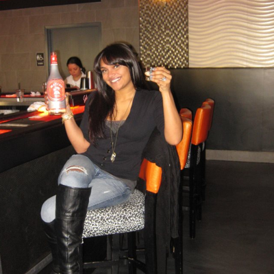 Profile avatar image for Mona