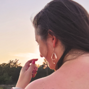 Profile avatar image for Misschevivon