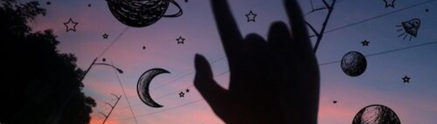 Profile banner image for DJLaurel