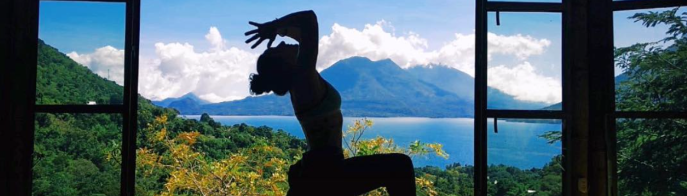 Profile banner image for mystik_makae