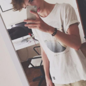 Profile avatar image for Felipe1998