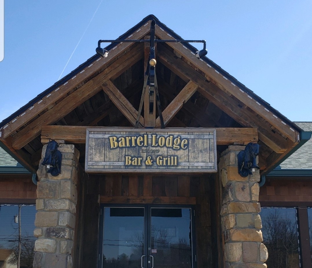 Barrel Lodge Bar & Grill