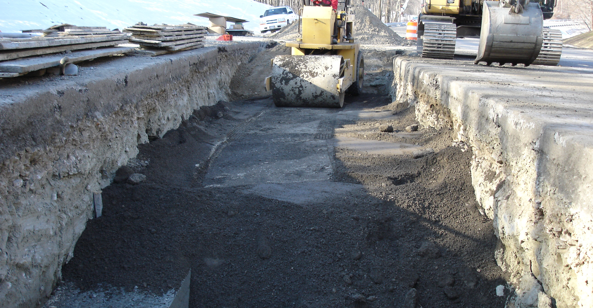 Earthmovers, Inc. Image