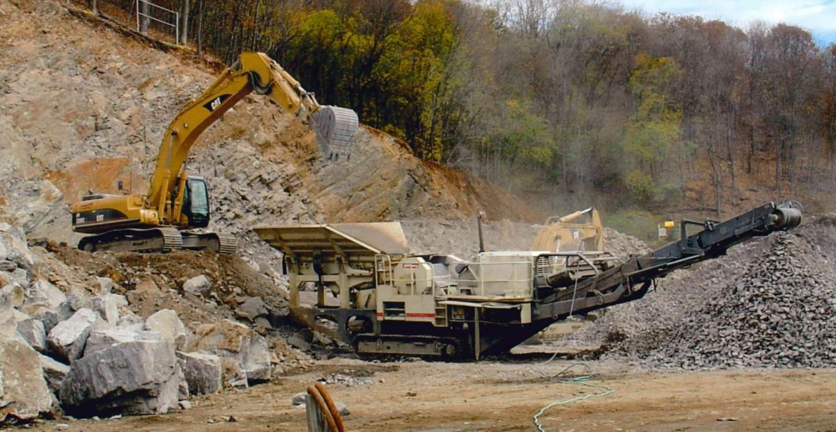 Earthmovers Yard Image