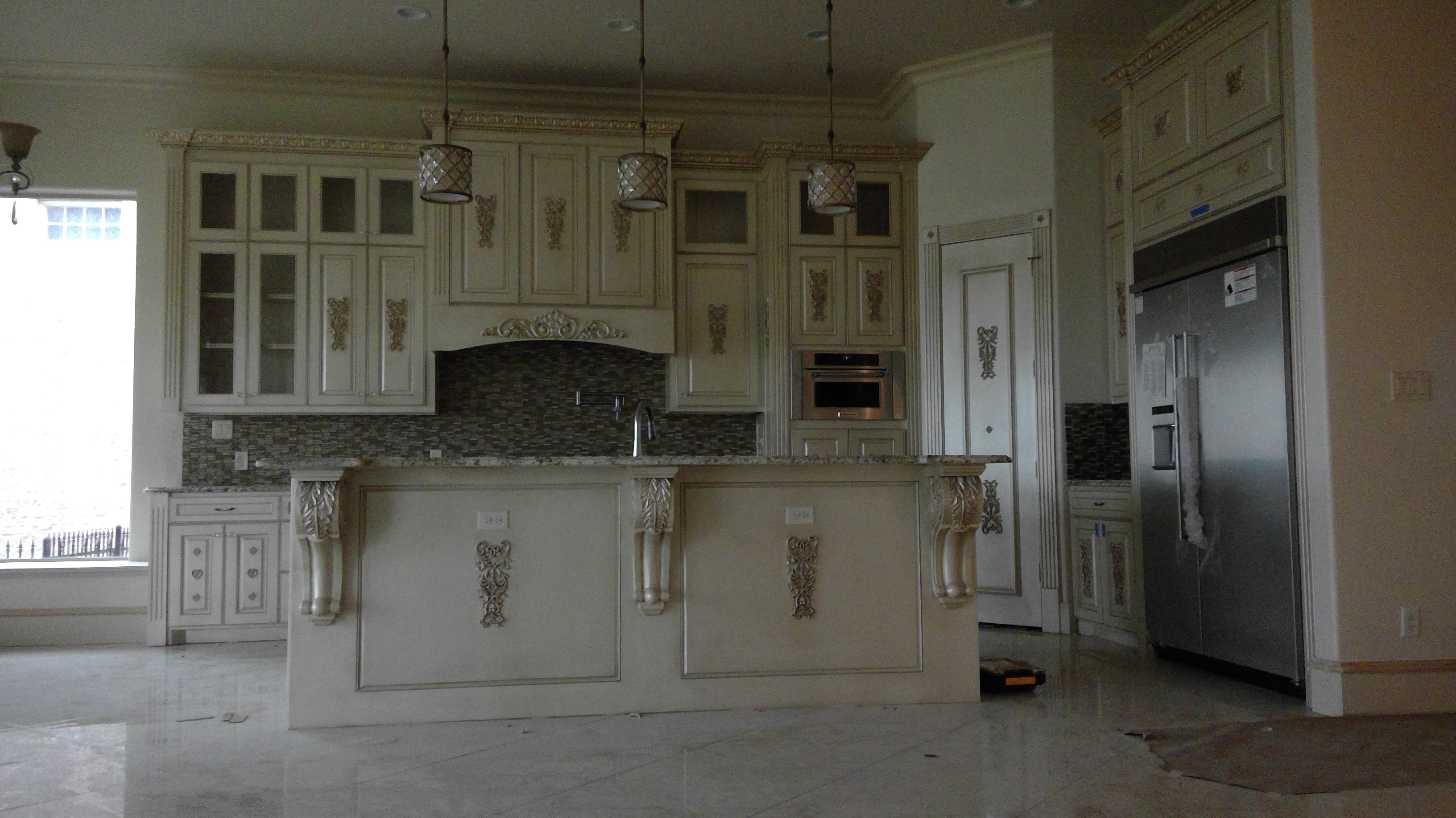 E&B CUSTOM CABINETS