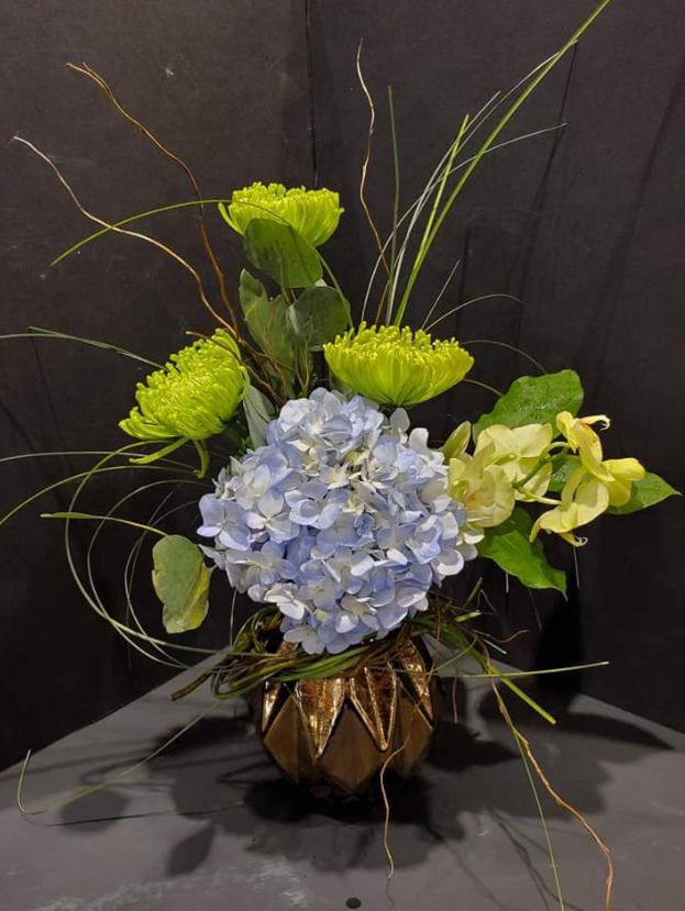 Wine and Roses - Floral Design Classes Image