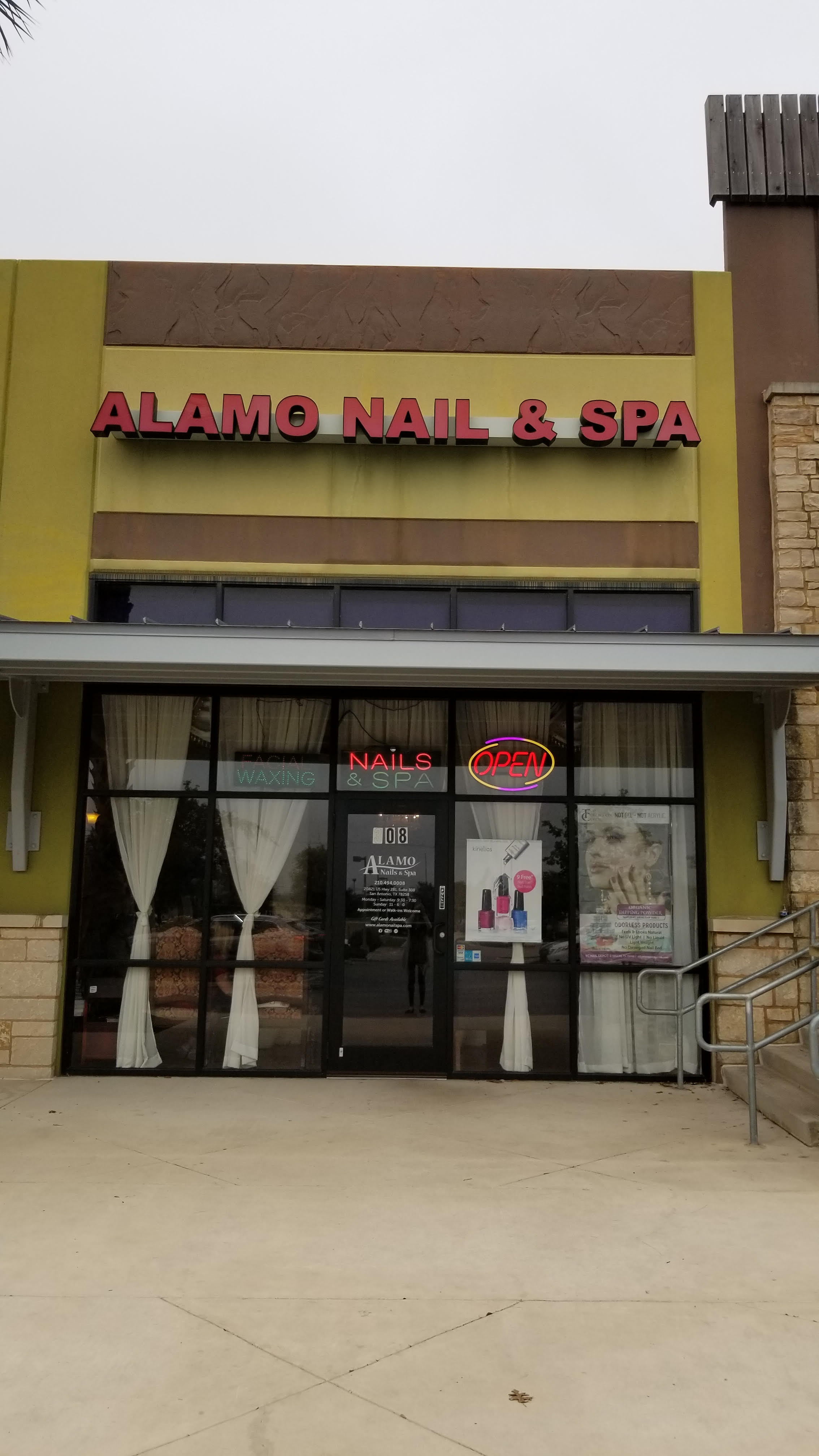 ALAMO NAILS & SPA