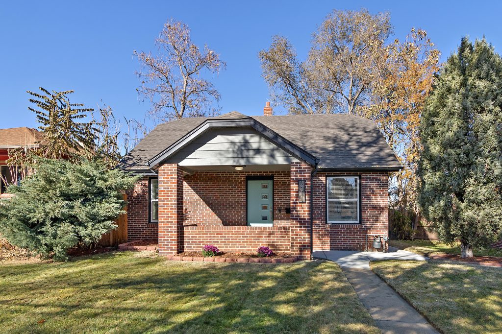 Under Contract! Beautifully remodeled Sunnyside bungalow