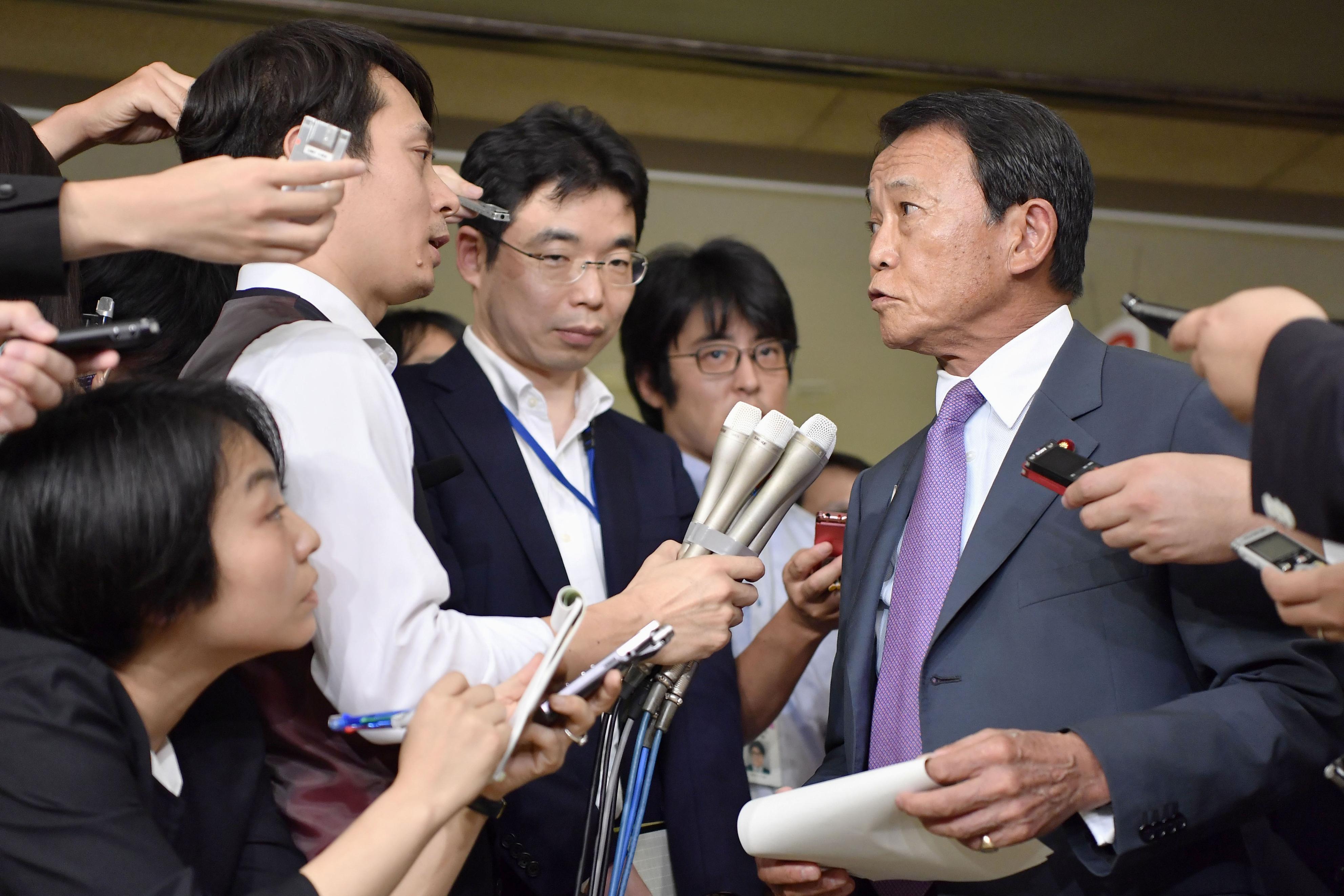 Deputy PM Aso retracts remark on Hitler's Holocaust motive