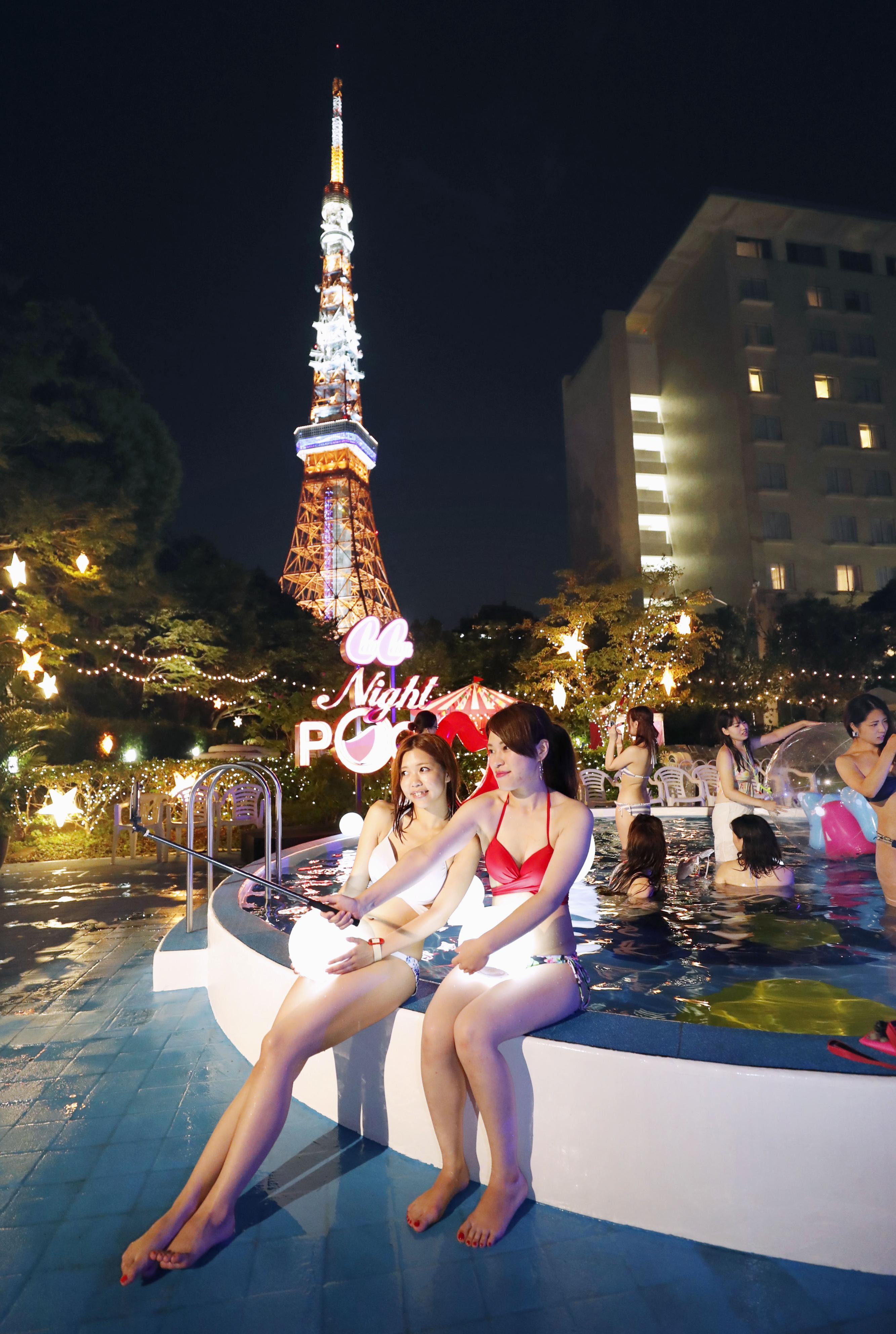 "Night pools" all the rage among young women on social media